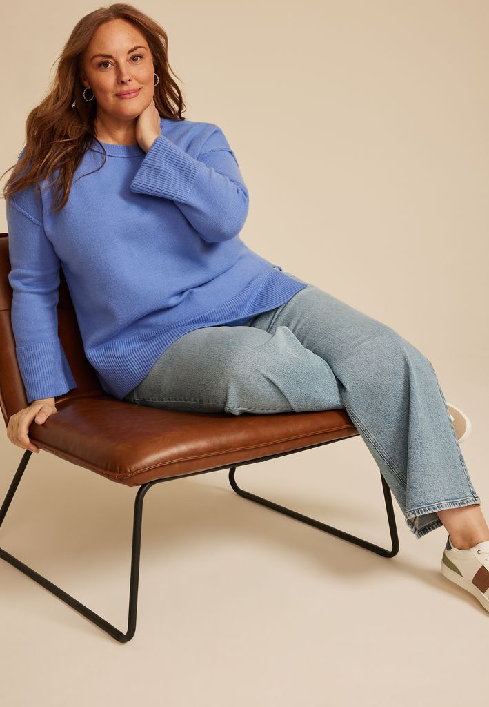 Plus Size Crew Neck Step Hem Sweater - Image 3